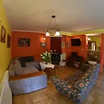 Villa Comfortable House With Garden *