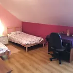 Villa Comfortable House With Garden Manki
