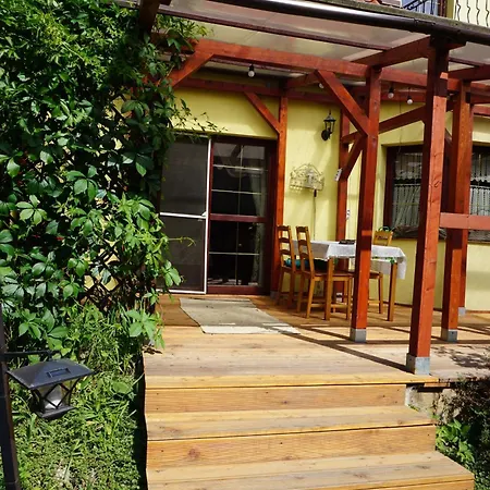 Villa Comfortable House With Garden Manki