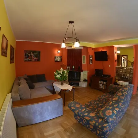 Villa Comfortable House With Garden *