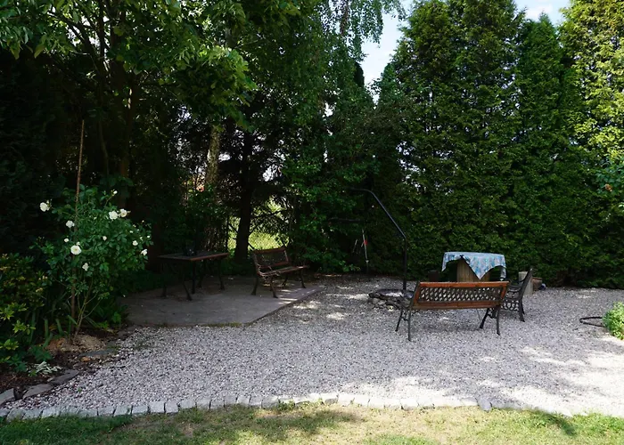 Comfortable House With Garden Manki