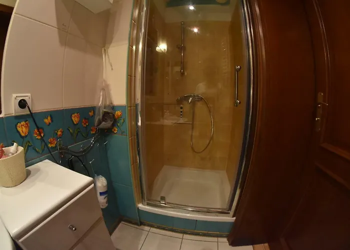 Comfortable House With Garden * Manki